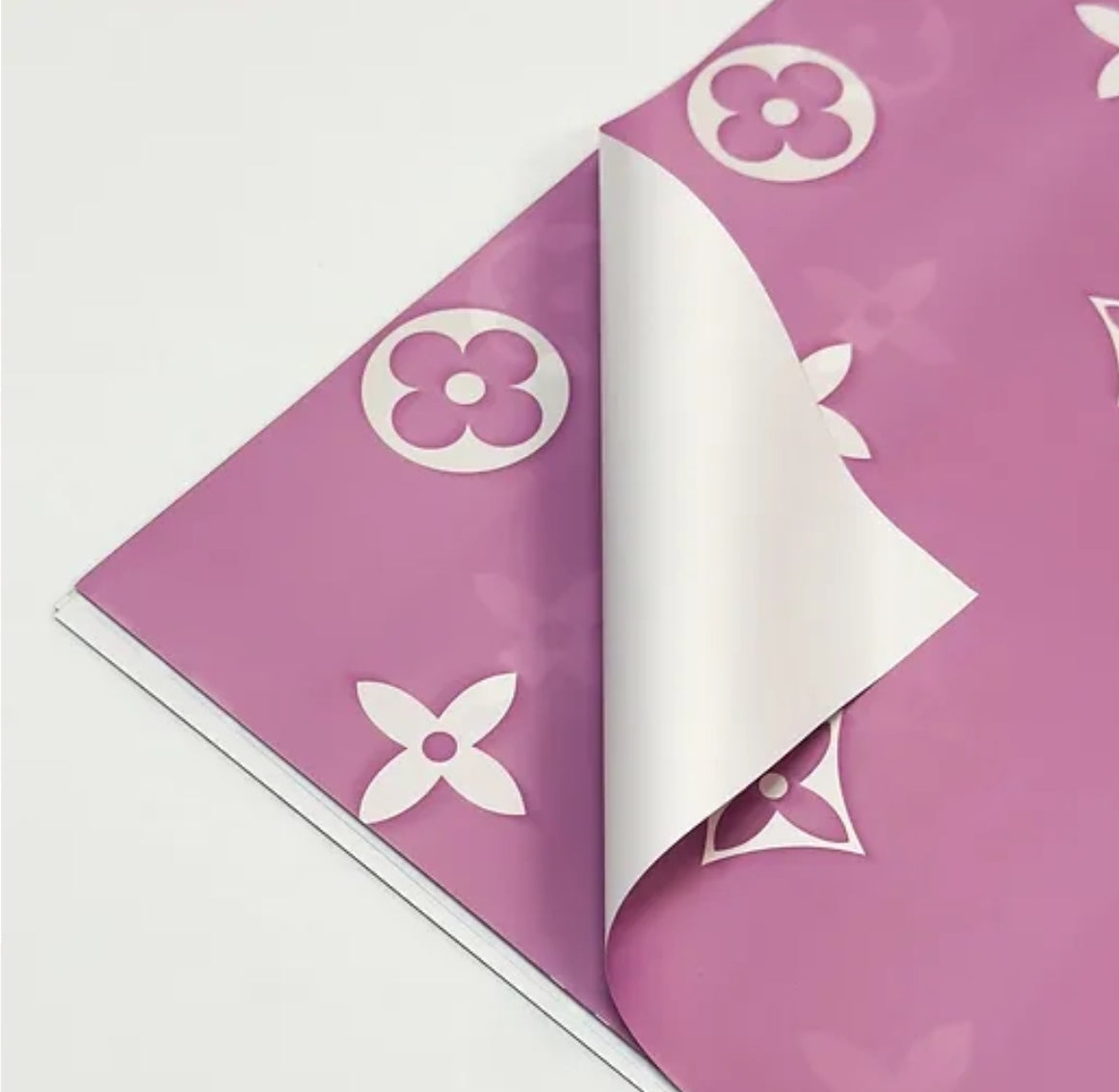 LV - Large Logo
